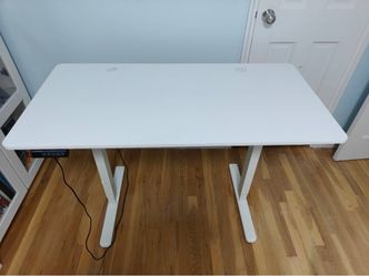 adjustbale computer desk