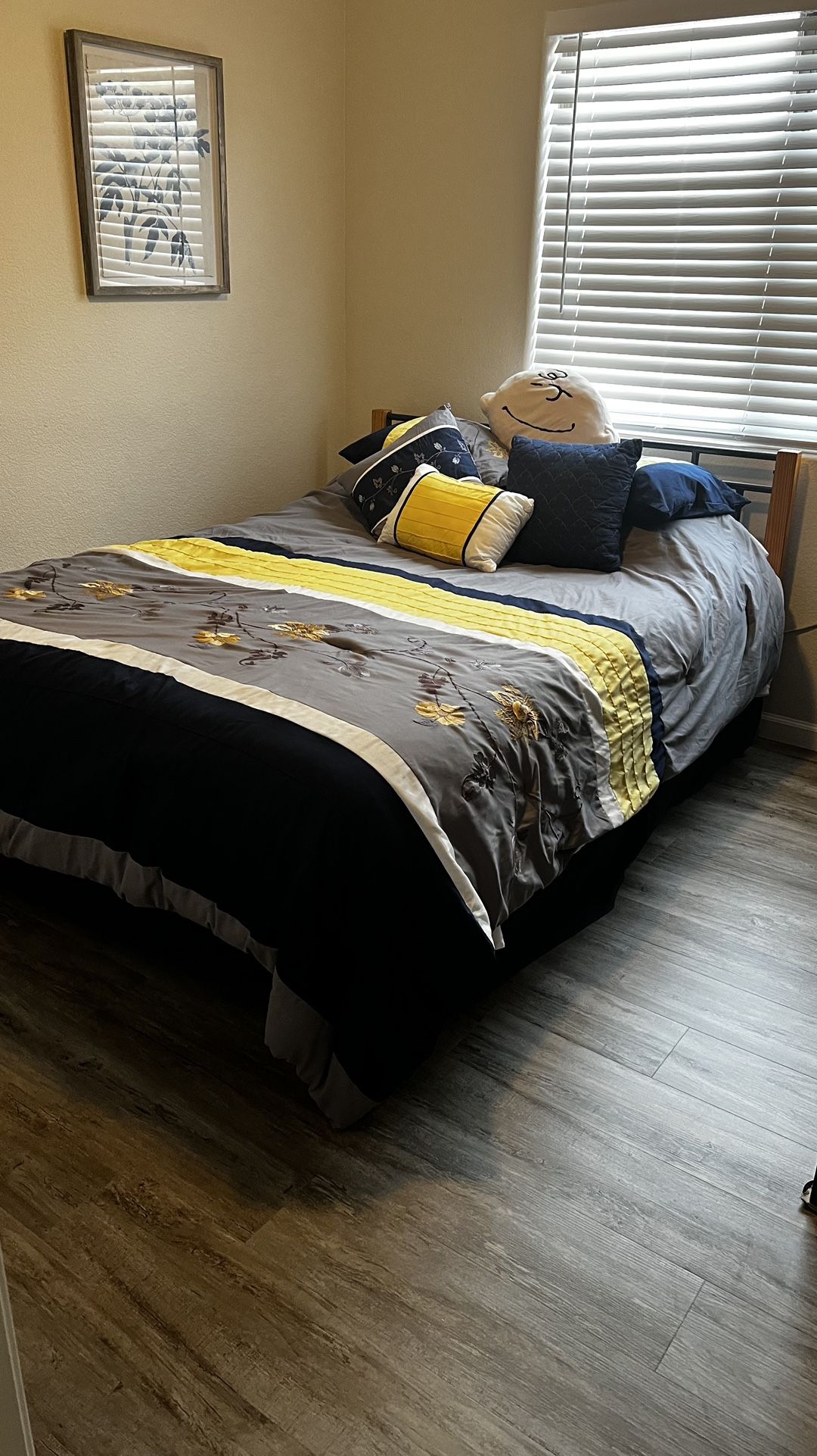 Queen Bedroom Set