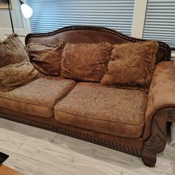 Brown Sofa and loveseat