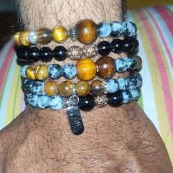 Men's And Women's Custom Jewelry...