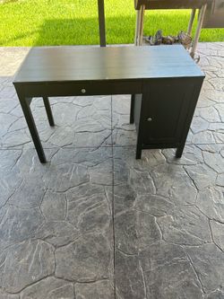 black desk
