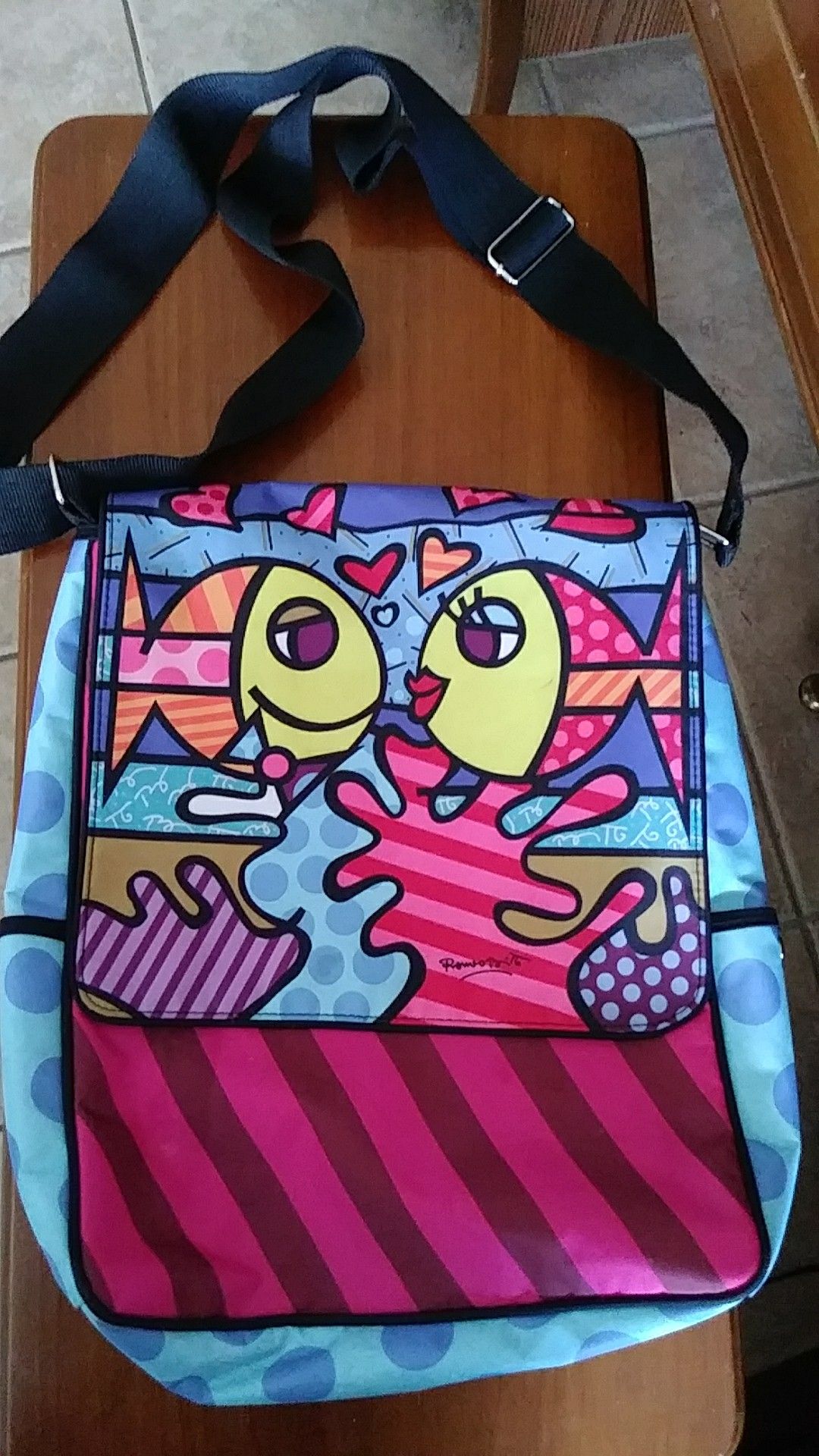 Britto Messenger Bag