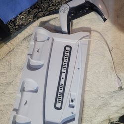 PS5 Cooling Stand / Charging Dock with DualSense Controller