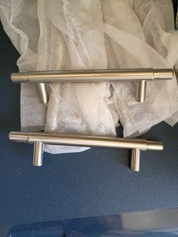 Free drawer handles