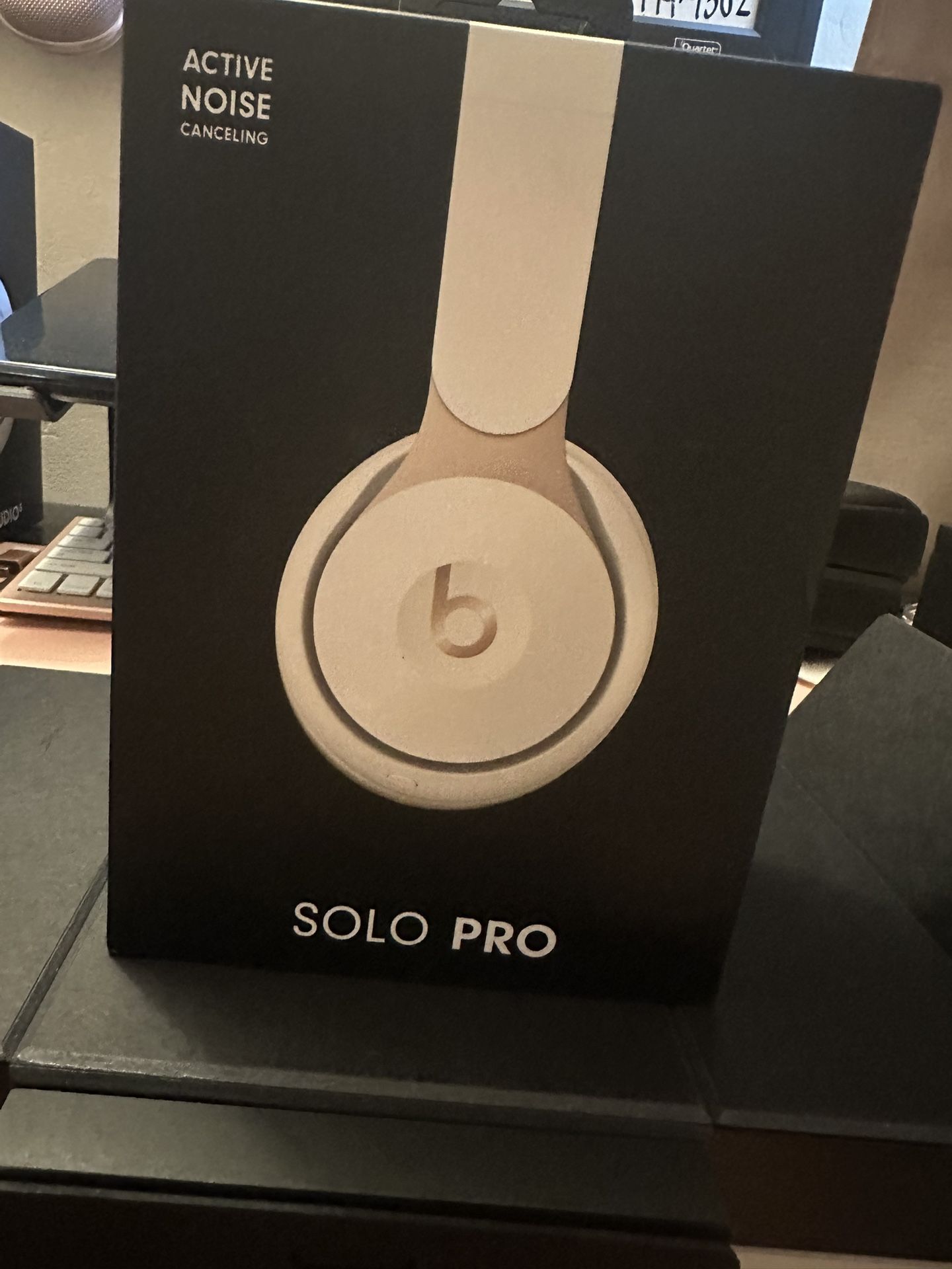 Beats Solo Pro 