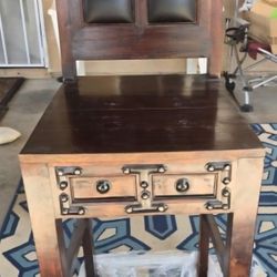 OLD WORLD STYLE CHAIR 