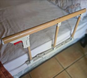 ​Adjustable Fold-Down Bed Rail