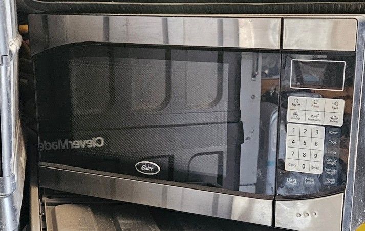 MICROWAVE Oster