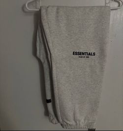 Essentials sweatpants cuffed light oat size XXL