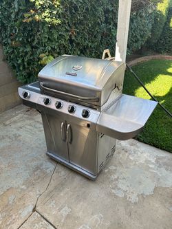 Char Broil 4+1 burner stainless propane bbq