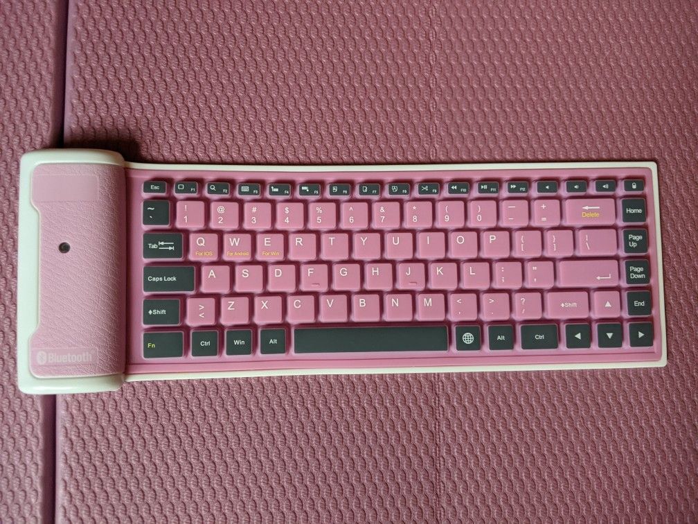 Silicone Bendable, Foldable Keyboard - Pink