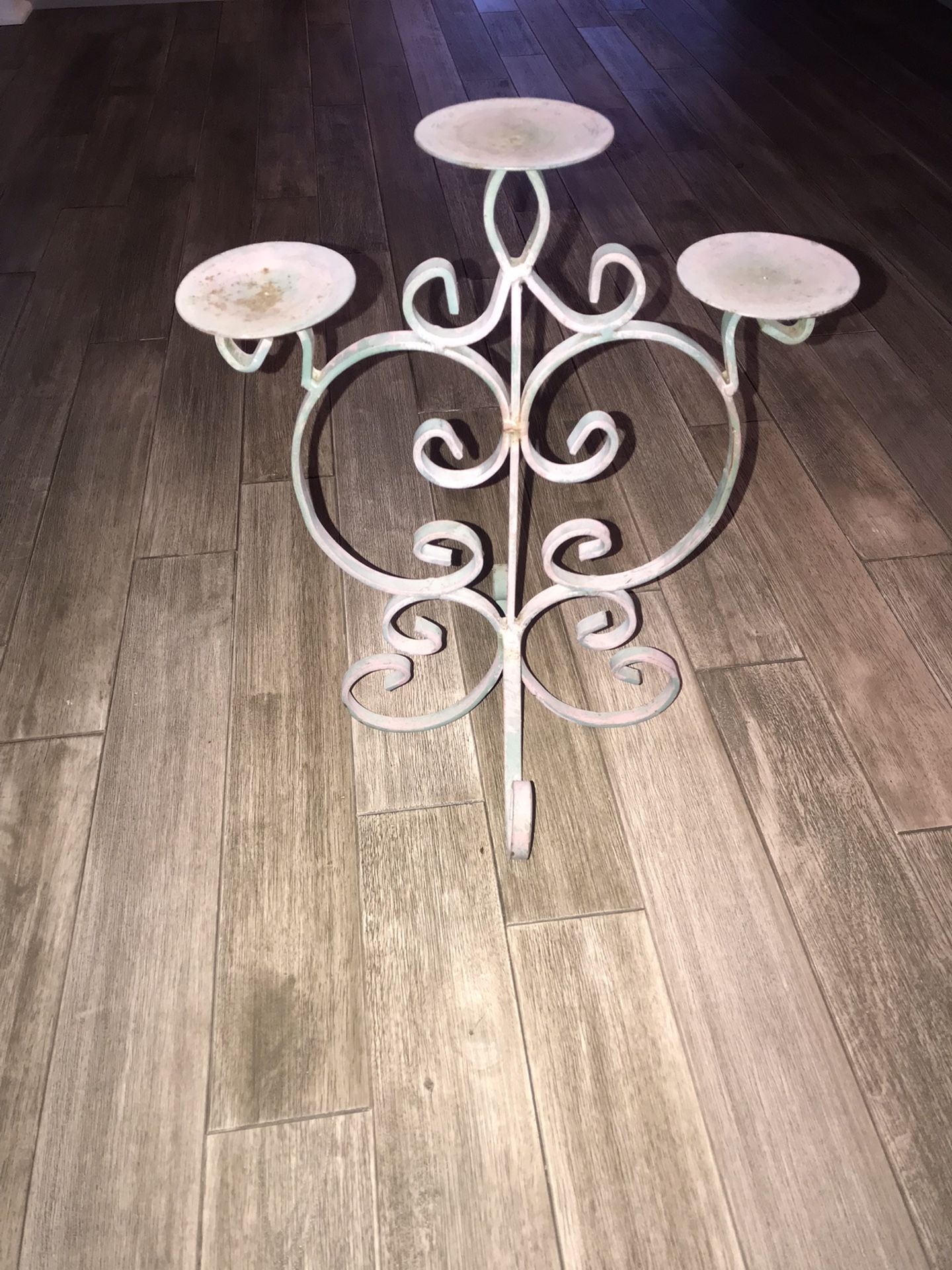 CANDLE HOLDER 