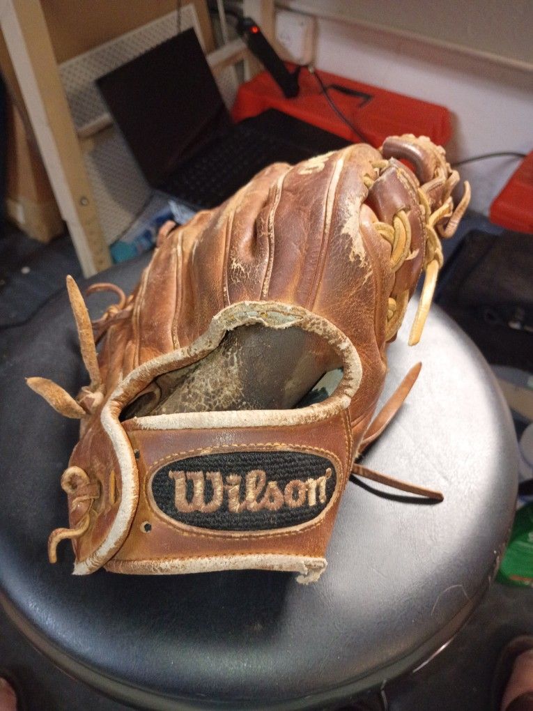 WILSON A2000 11.5 INFIELD GLOVE