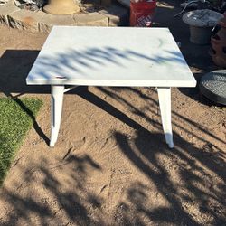USED SMALL KIDS METAL TABLE