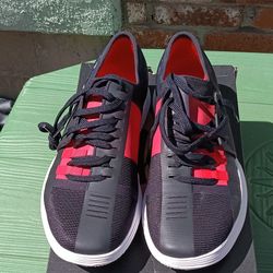 UNDER ARMOUR MEN'S  SIZE 8.5