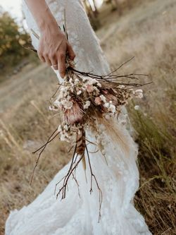 Beautiful Dried Wedding Florals