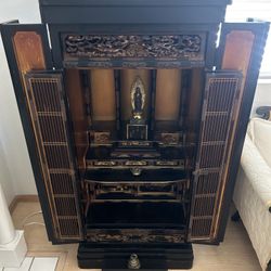 Large JAPANESE LACQUERED BUDSEDAN 