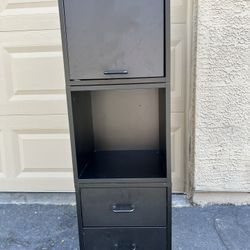 Versatile black modular storage units