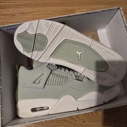 Jordans 4  Size 9.5 M Size 11 W