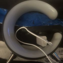 G Shaped Light Bluetooth Speaker 