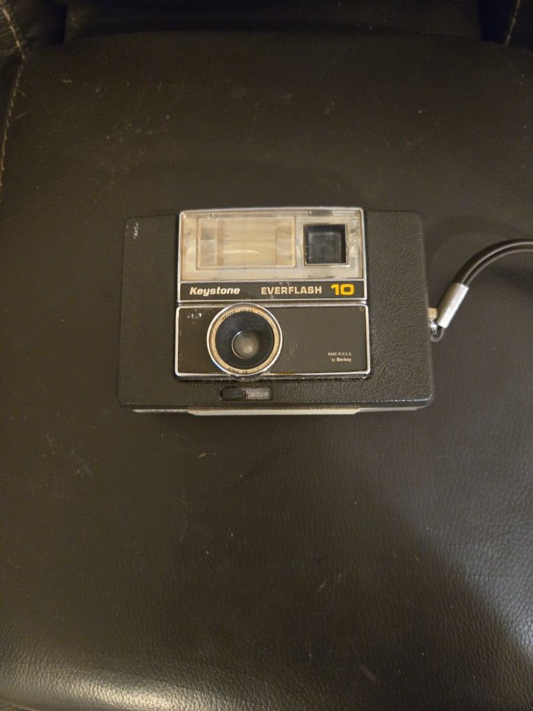 Keystone Everflash 10 camera - VINTAGE COLLECTIBLE