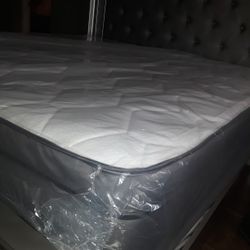 Pillow top king size mattress only $299.99 free delivery available 