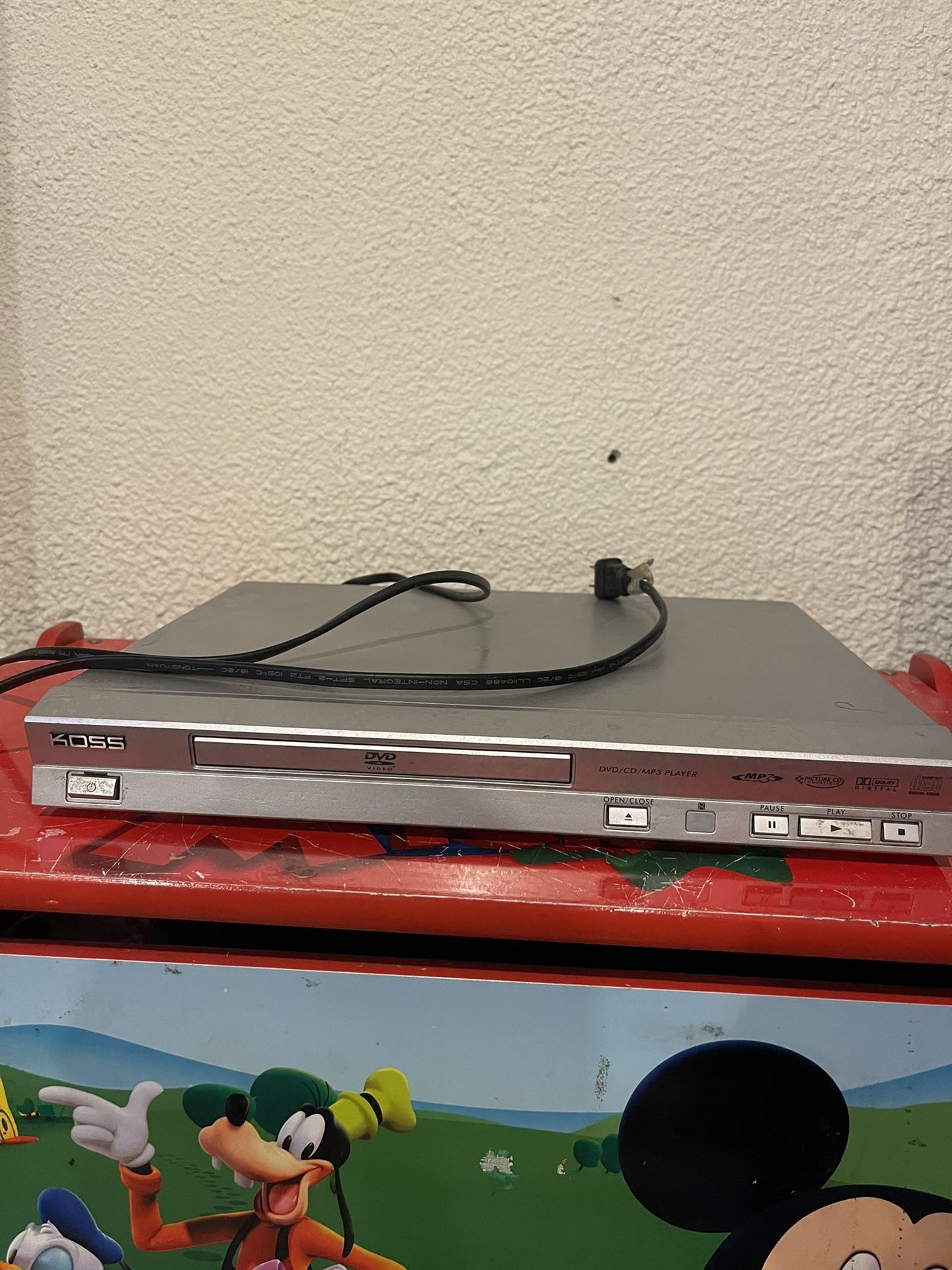 Koss DVD player No Remote $12.00