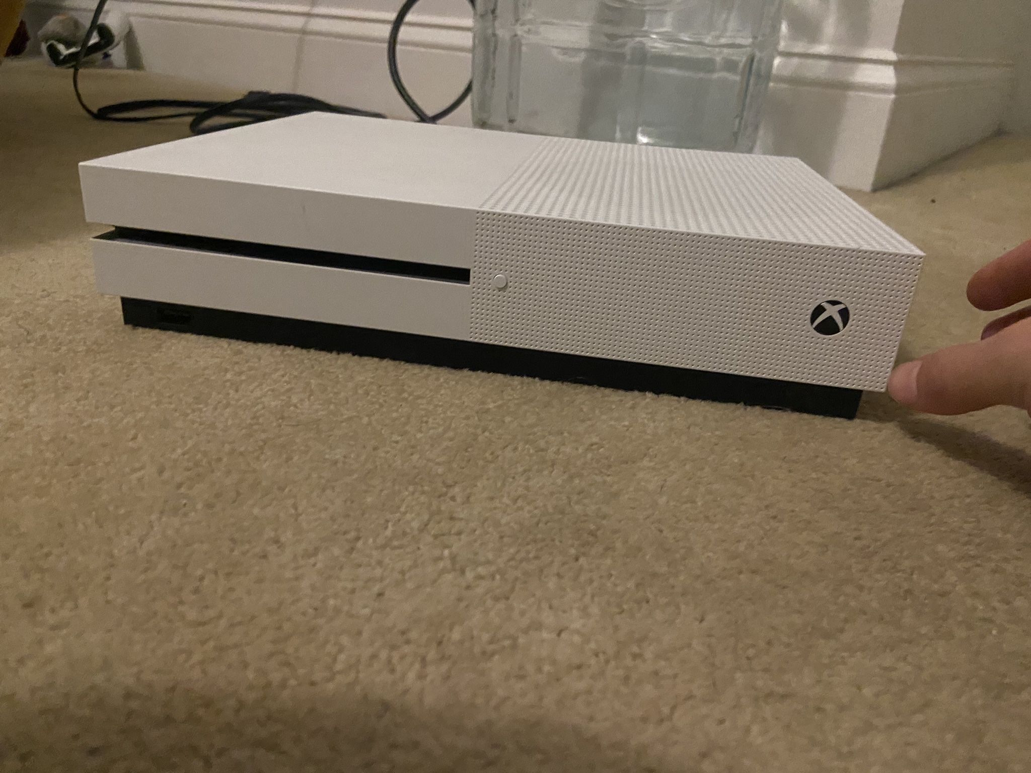 Xbox Console (runs Like New) BEST OFFER