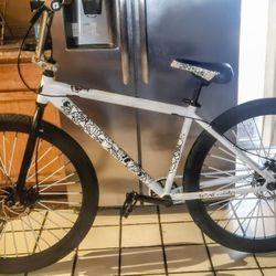 Throne 29er Chad White