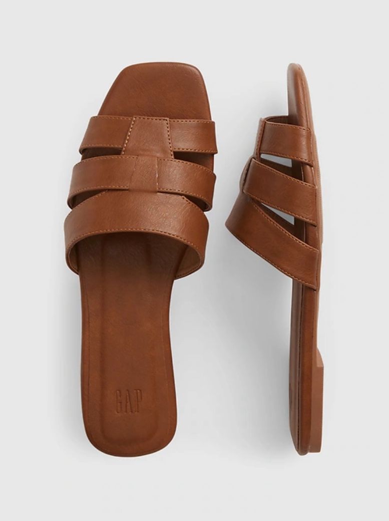 New Women’s Sandals Size 7