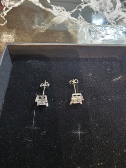 3/4 Karat Princess Cut CZ Earring