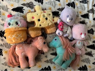 Vintage lot of stuffed animals