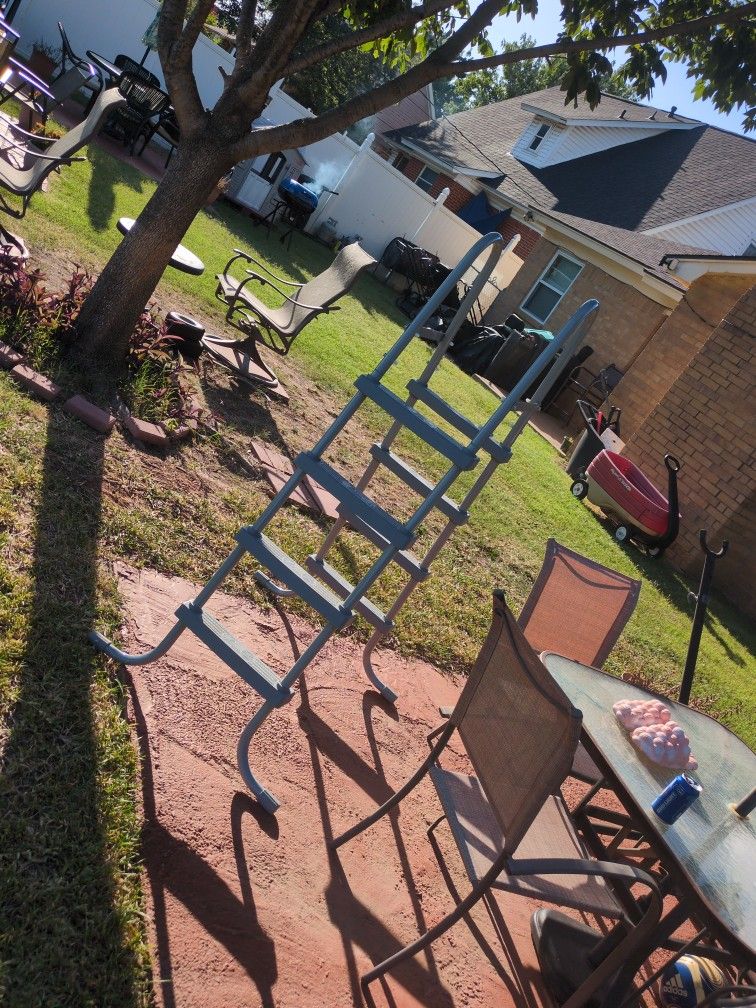 Swimming Pool Ladder $25  Today 