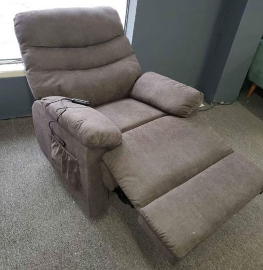 Power Recliner Chair DOES NOT ROCK