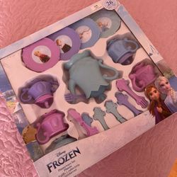 Frozen Toy Dishes