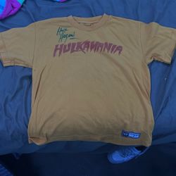 Hulk Hogan Autographed Tee Shirt