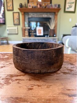 Vintage Primitive Hand Carved Wood Bowl Rustic Farmhouse Folk Art 8” Decorative