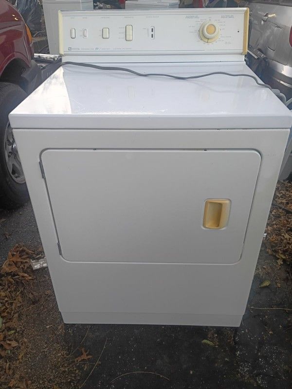 COMMERCIAL QUALITY KING SIZE CAPACITY GAS DRYER 