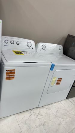 Washer and dryer set Amana