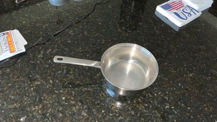 Sauce pot