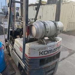 99 Komatsu Propane Forklift 