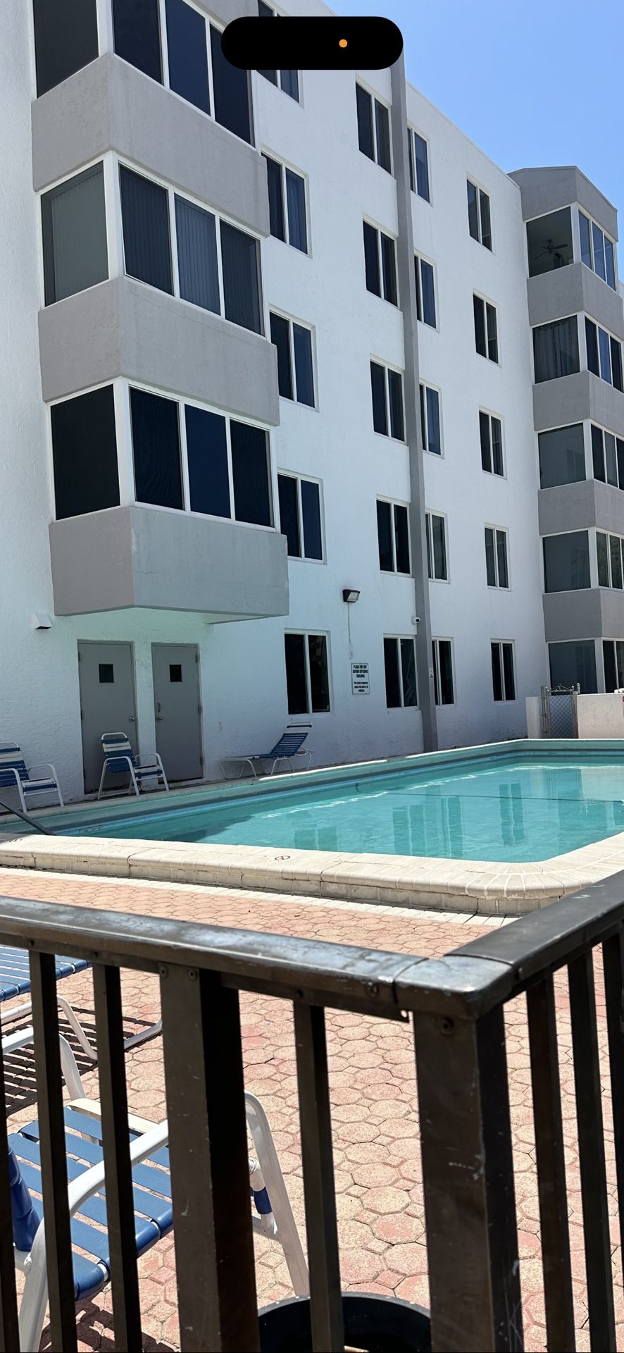 Nice 2/2 Apt Plus Den SUNNY ISLES BEACH 3 Minutes Beach School Supermarket