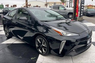 	 Toyota Prius XLE Hatchback 4D