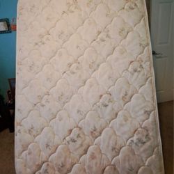 FULL MATRESS WITH BOX SPRING
