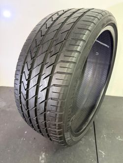 235 35 20 Lexani LX-Twenty One Used Tire 80% Life