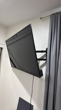 Pioneer  Flat Screen TV with Wall Mount
