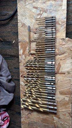 Impact drill charger batteries an bits