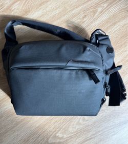 Peak Design Everyday Sling 3L