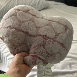 Heart pillow