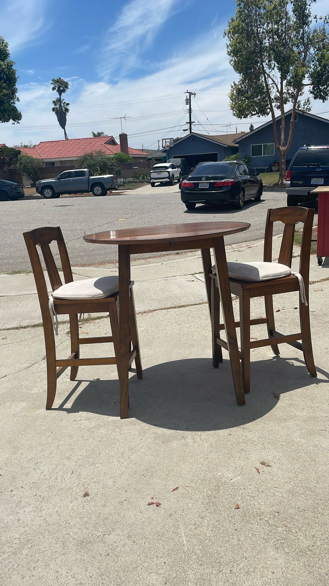 table and chairs